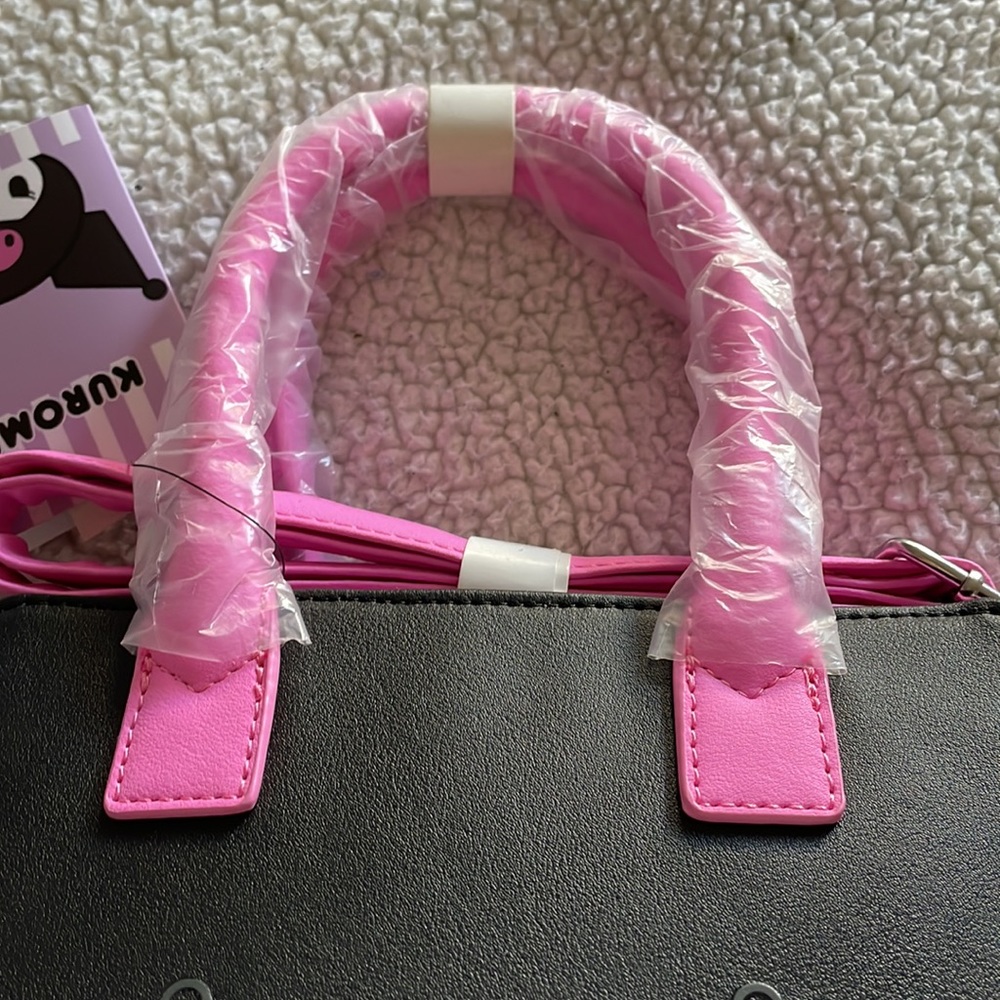 Loungefly x Sanrio Kuromi crossbody bag - Picture 4 of 10